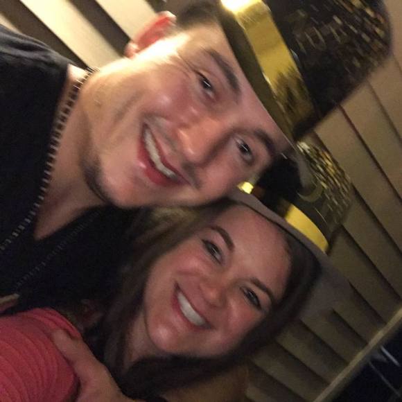 Meet your Posher, Robin - Picture 1 of 1